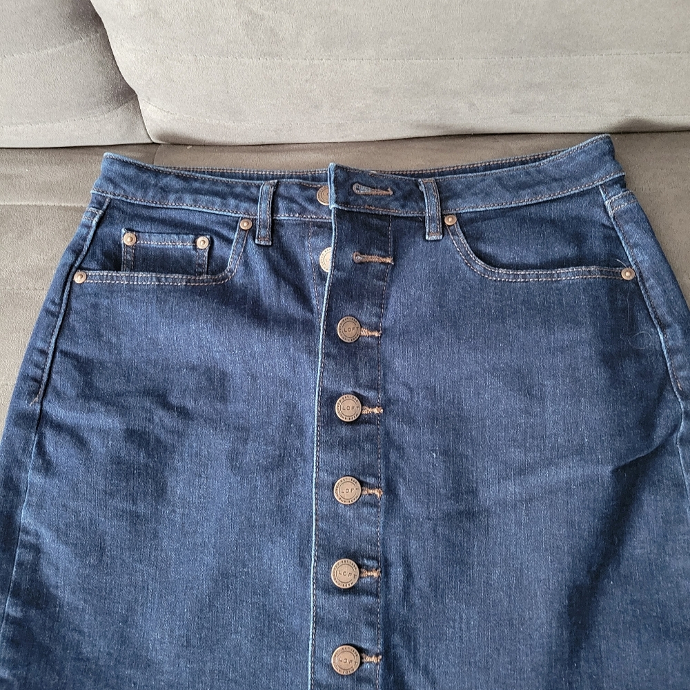 Loft button down denim skirt size 8